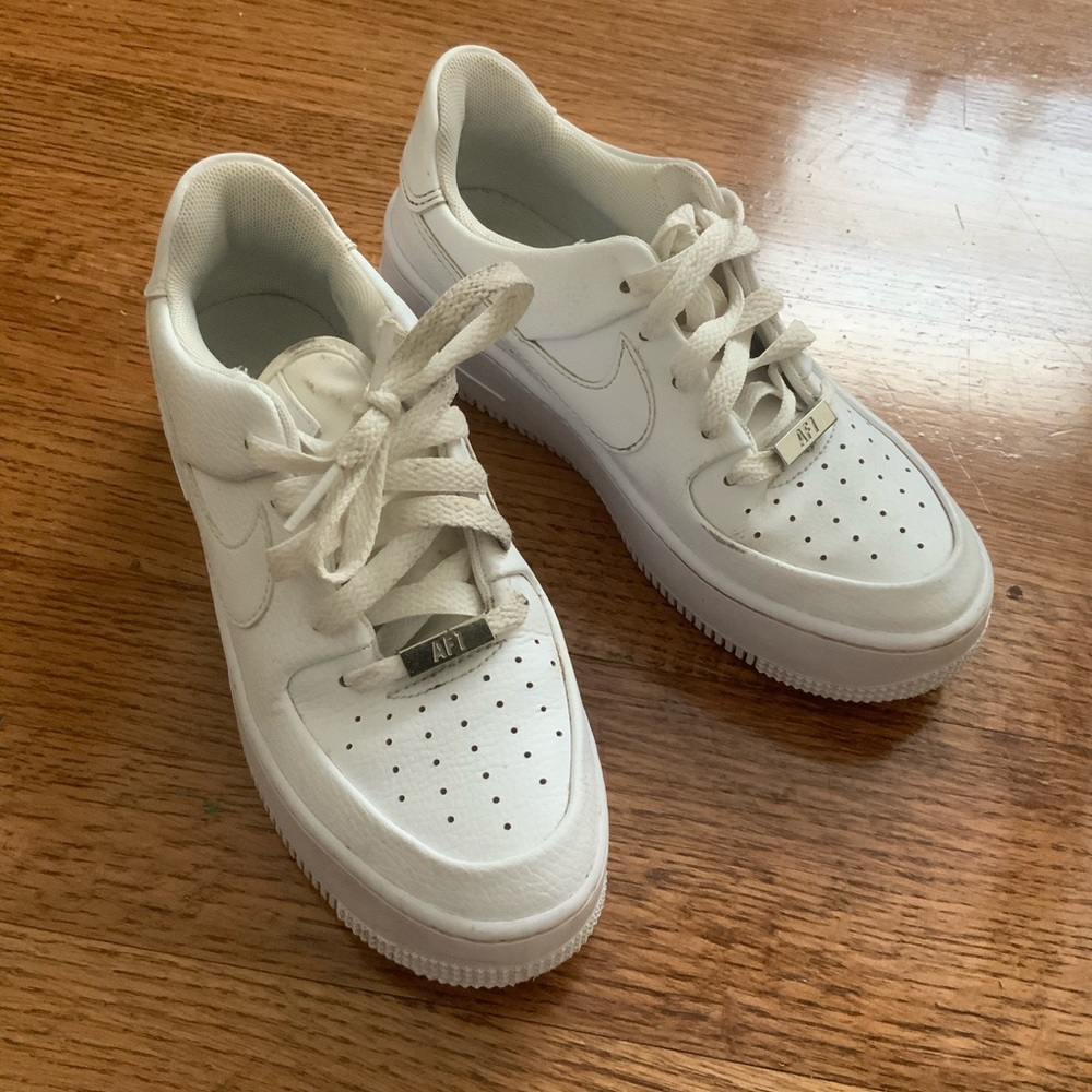 Nike af1 sage low